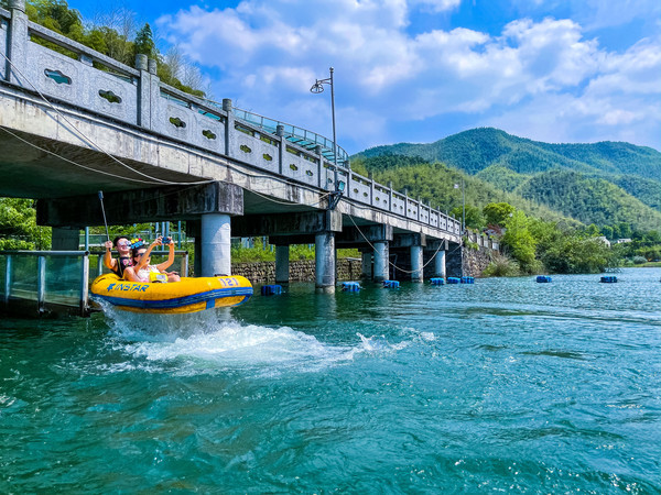 安吉哪个漂流最适合带孩子玩,安吉漂流亲子游攻略