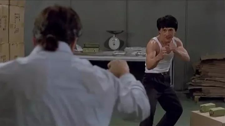 李连杰成龙真实打斗片段,经典武侠李连杰打斗片段
