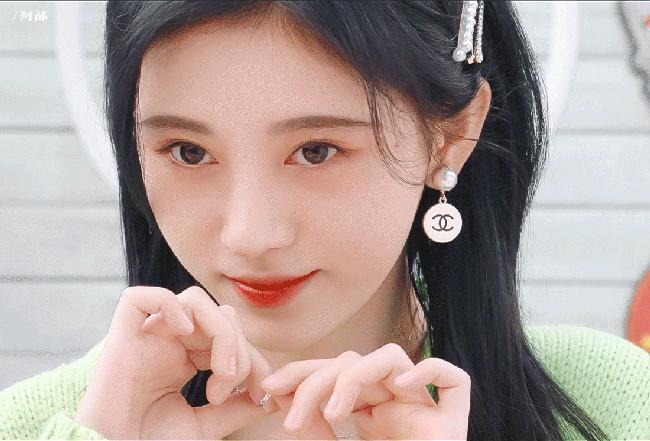 鞠婧祎氛围照,鞠婧祎满月之下演技