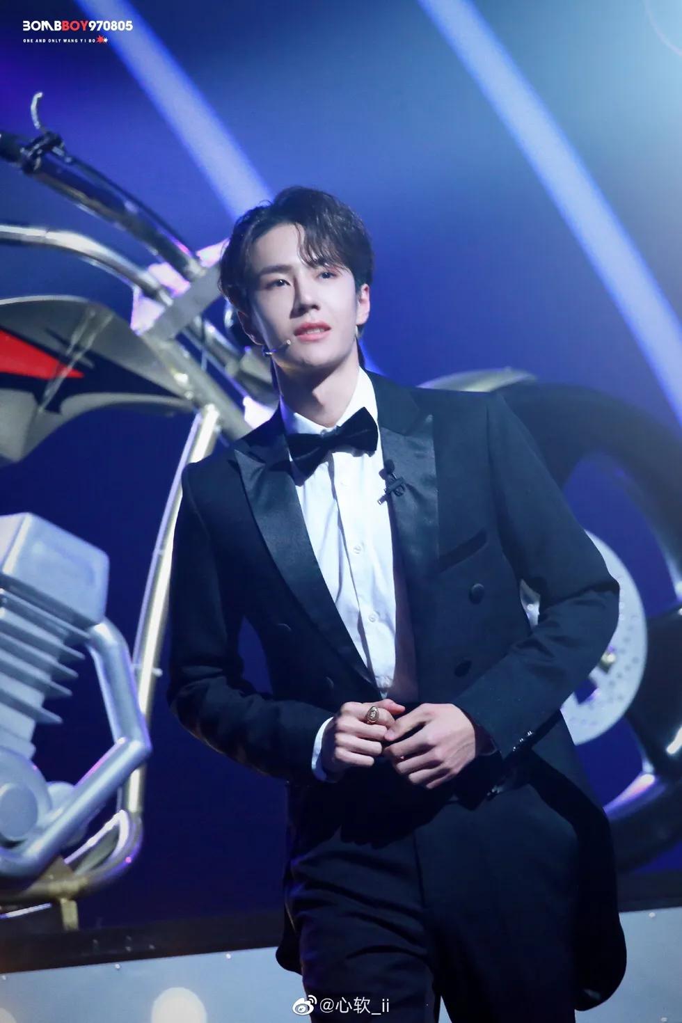 王一博代言的香奈儿蔚蓝味,蔚蓝香水香精版王一博