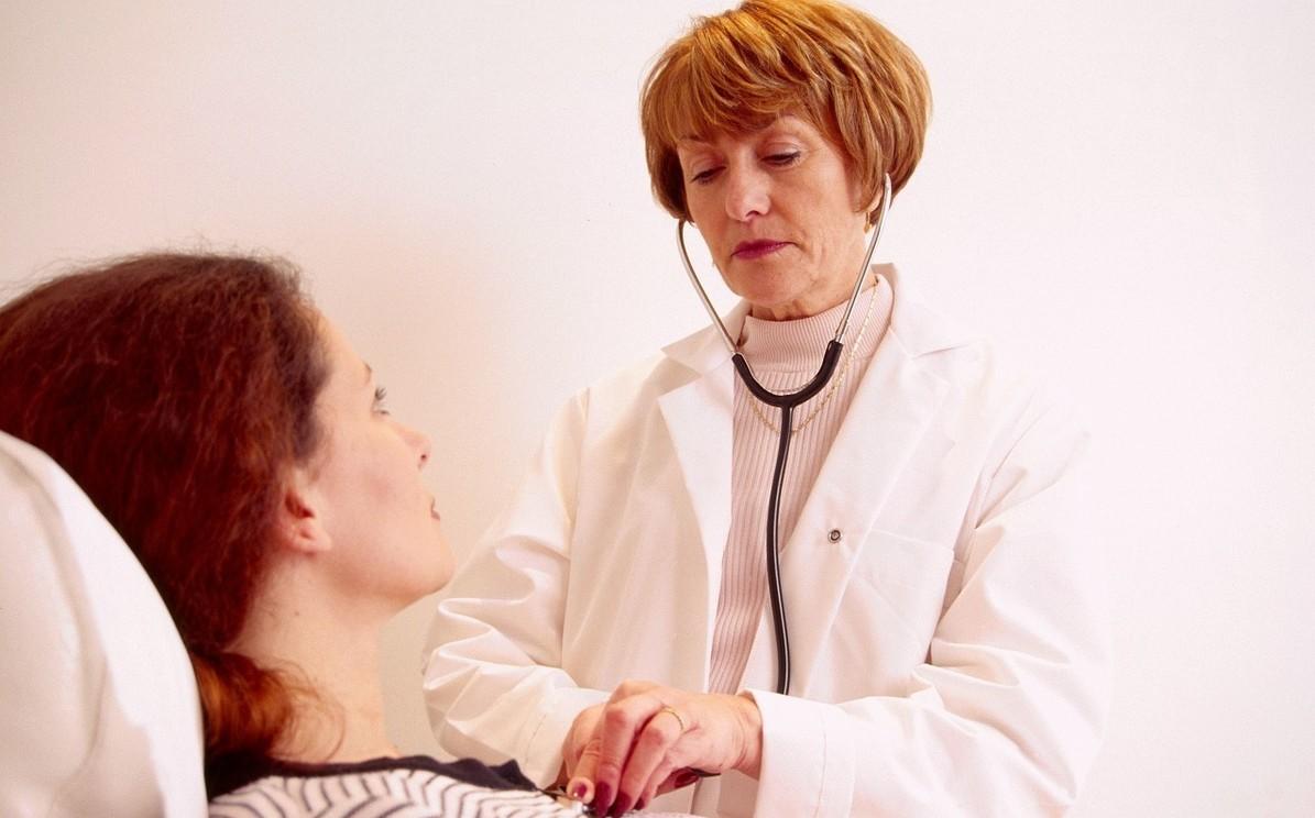 发烧到40度是流感吗,发烧快四十度会变成傻子吗