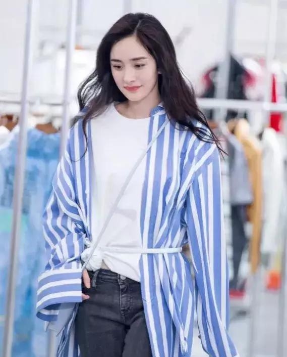 一件衬衫的100种生活,1件白色的衬衫