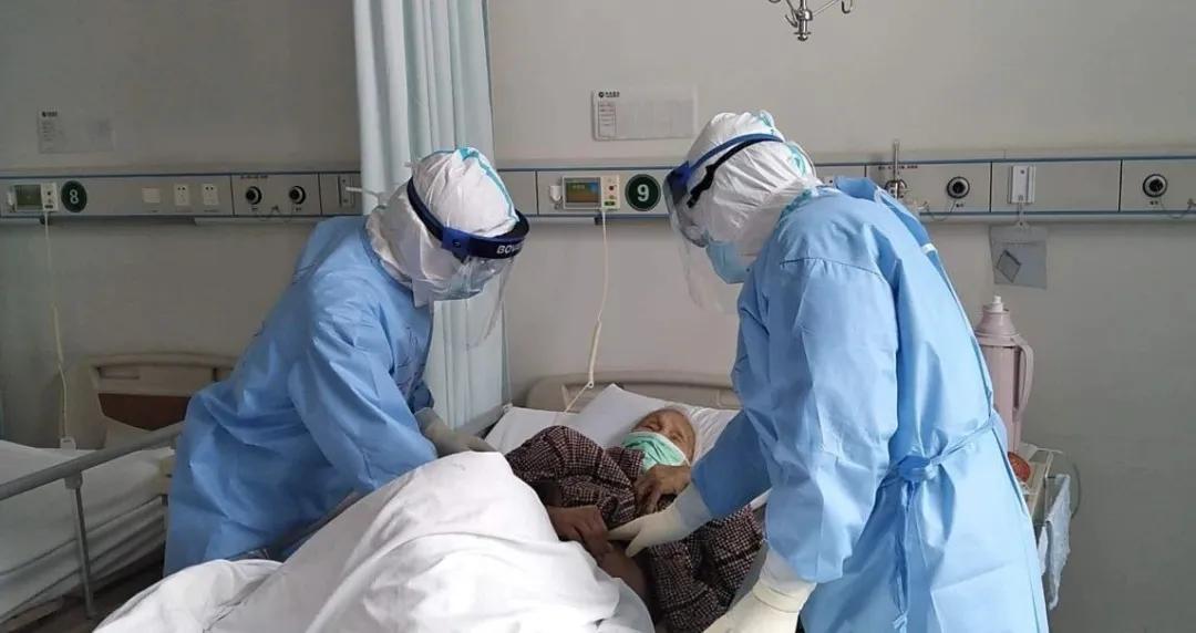 “每一个危重患者的好转,都意味着我们距胜利又近了一步”——记平顶山市二院第一批援鄂医疗队