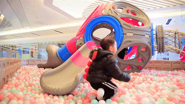 至强扫货攻略！佛山CBD潮玩新地标，女生月购物狂欢！