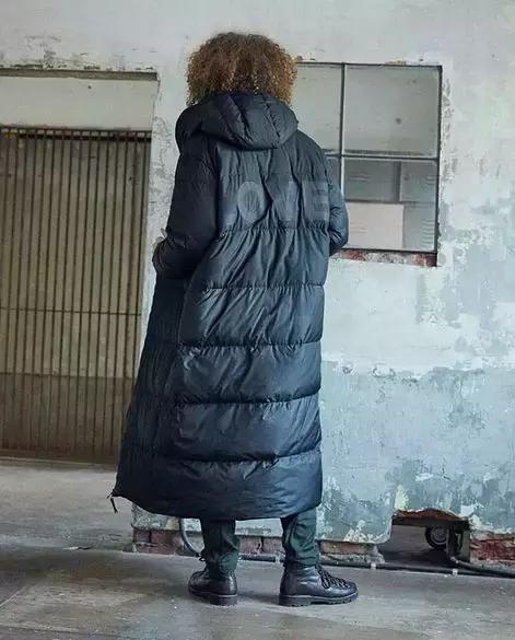 羽绒服怎么穿效果最好 (羽绒服穿着要什么样才叫做刚合适)