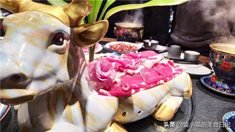 西安人终于爱上铜锅涮，清淡美味关键健康，疫情之后必定会更火