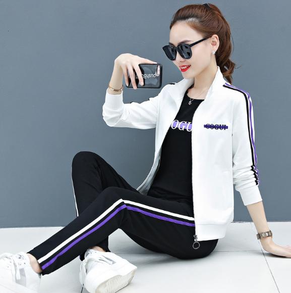 中年女人穿什么运动装好看,70后穿什么运动套装好看