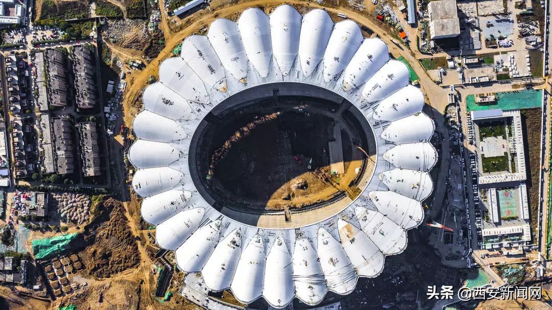 西安石榴花奥体中心,西安奥体中心长安花绽放