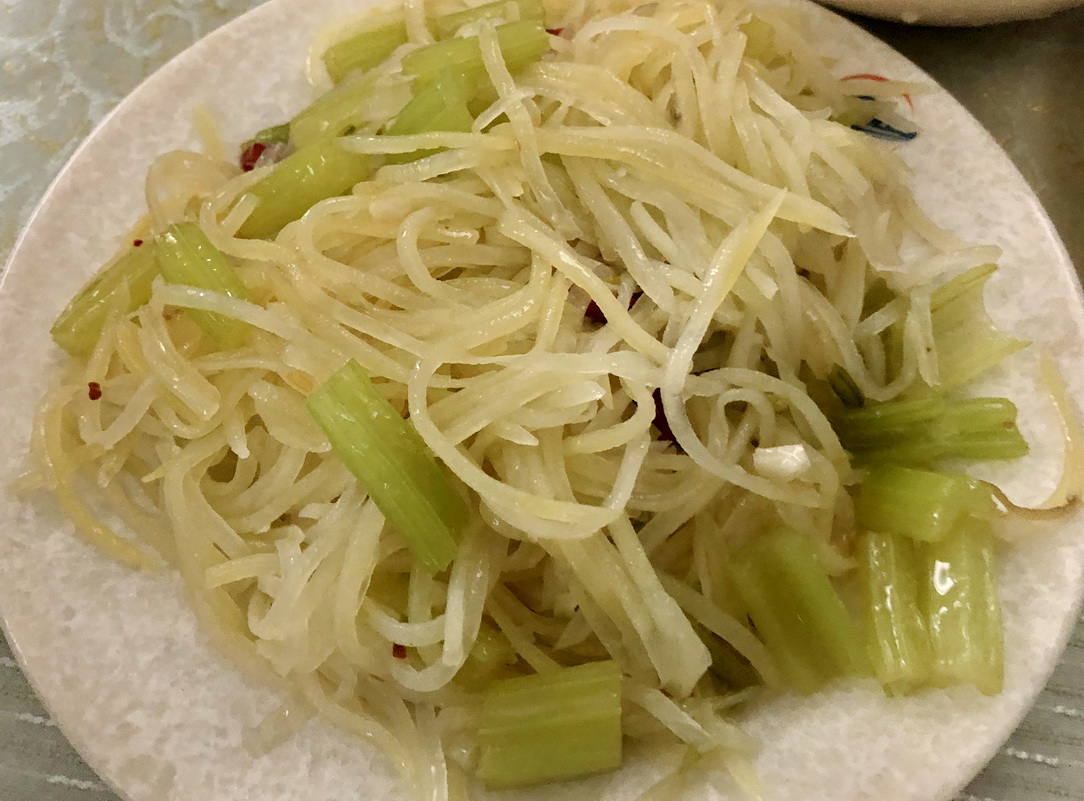 坐绿皮火车去泰山多少钱,坐火车爬泰山要坐到哪里