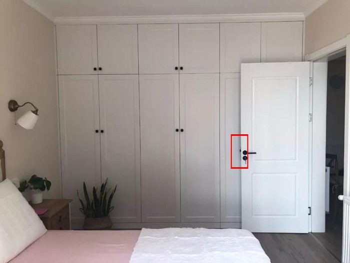 定制柜子柜门都关不上了,柜子设计好了还能加抽屉吗