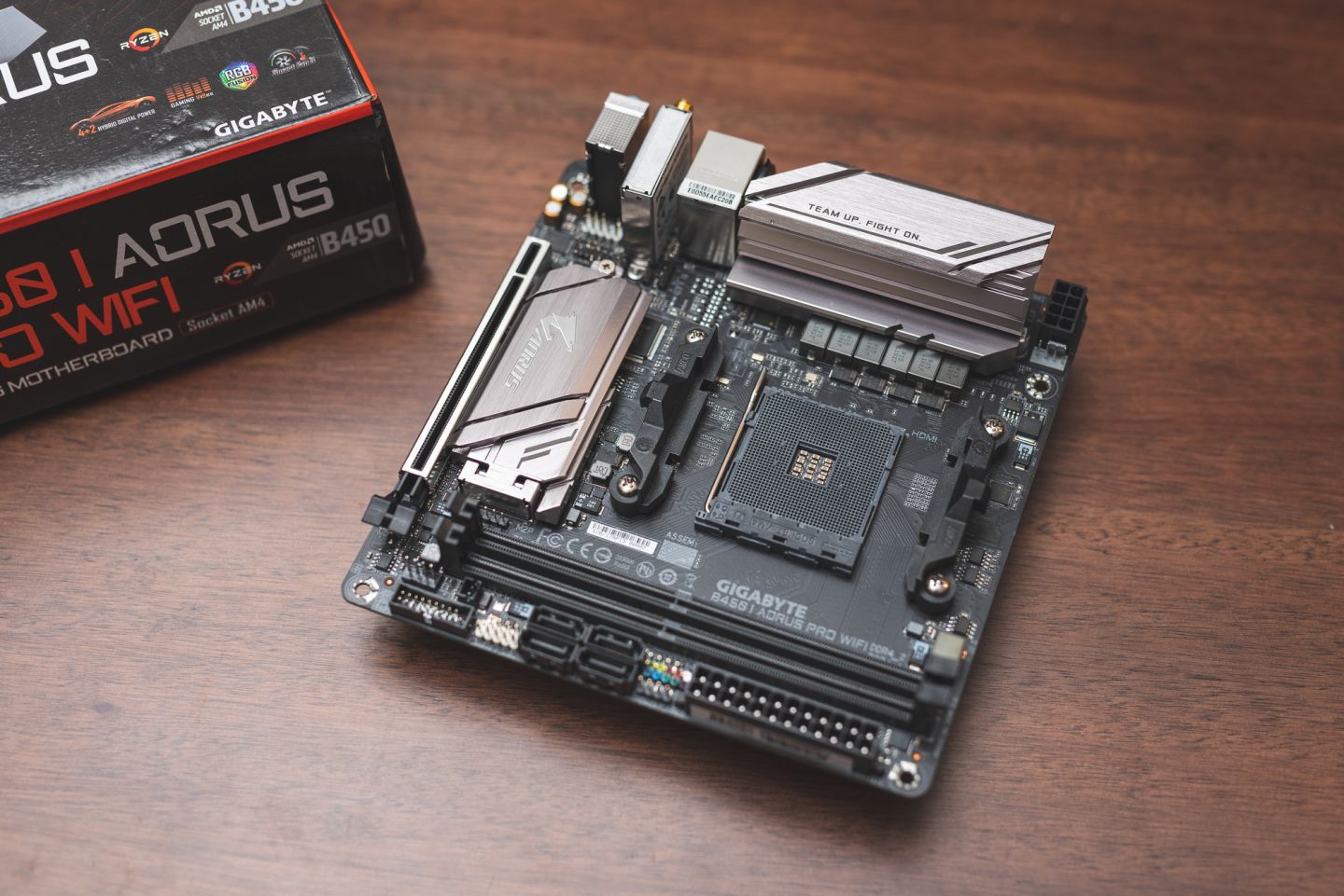 itx小钢炮需要什么,itx白色小钢炮安装教程