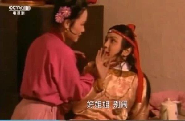 她竟把偌大贾府当做自己的后宫，把公子哥儿当成了自己的三宫六院