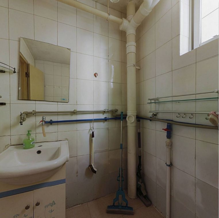 20多年老破小装修要花多少钱,上海75平米老破小翻新改造