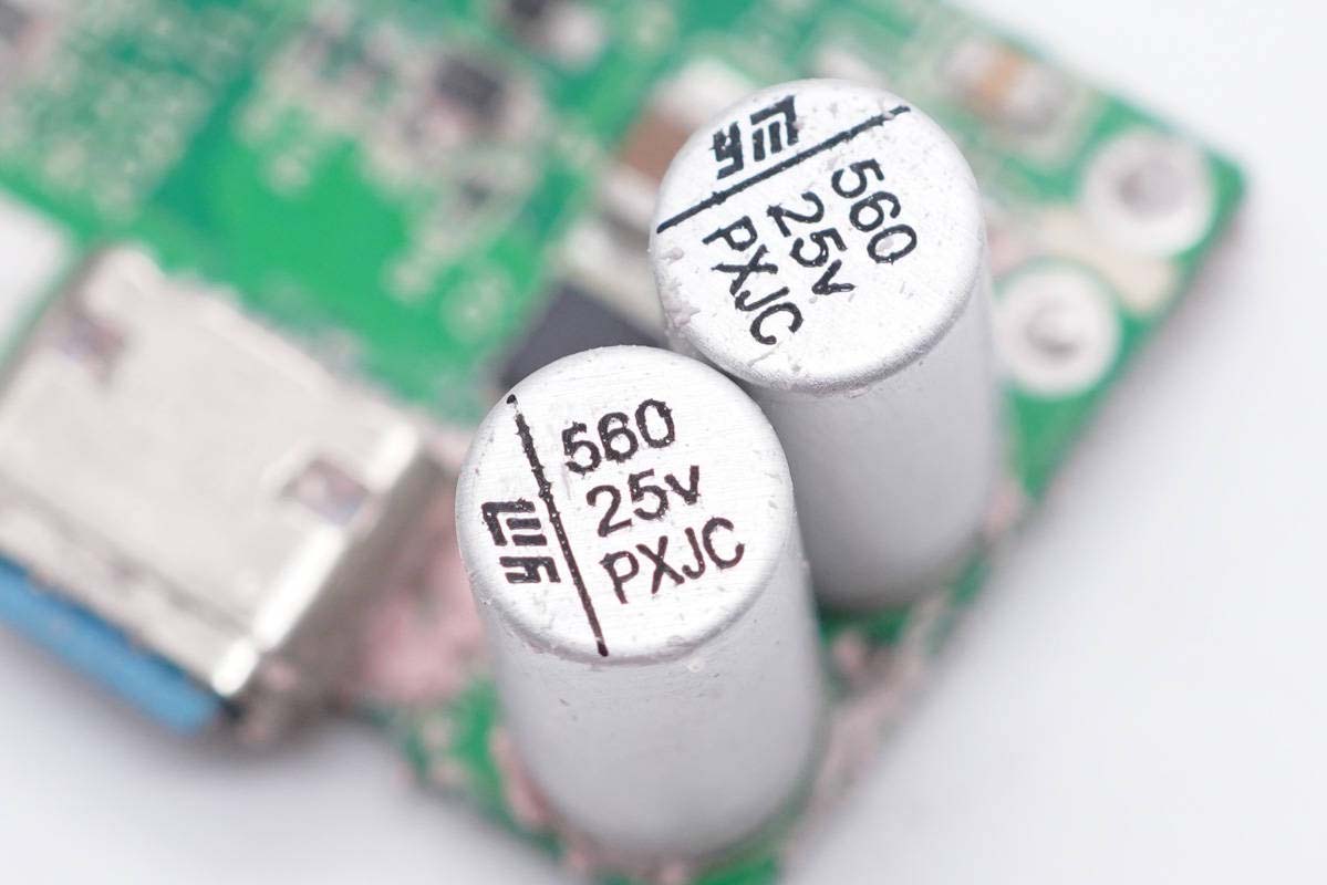 氮化镓快充拆解,双口快充头65w氮化镓拆解