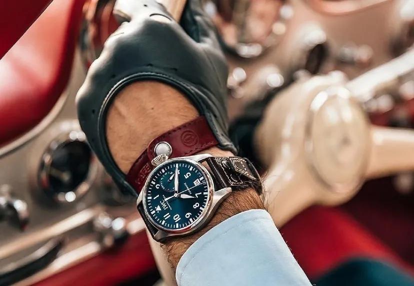 法穆兰v45和绿水鬼哪个档次高,金表绿水鬼手表多少钱