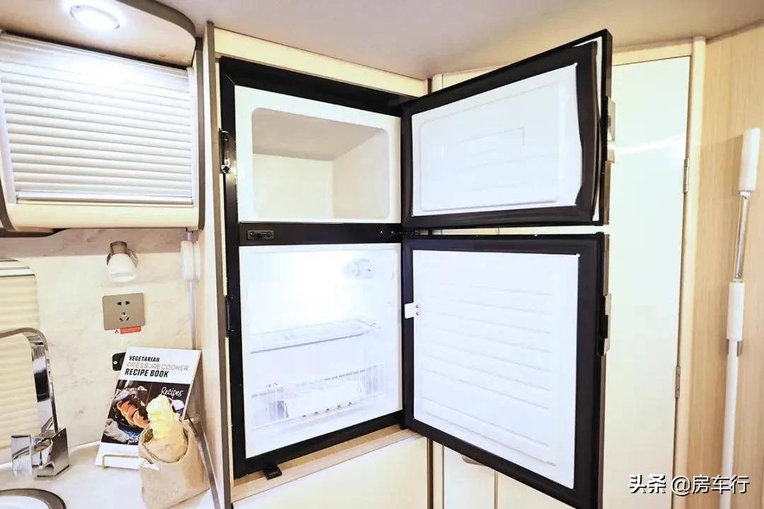 鍗撹秺x3鎴胯溅,鍗撶編浜氬崜瓒妜3鎴胯溅