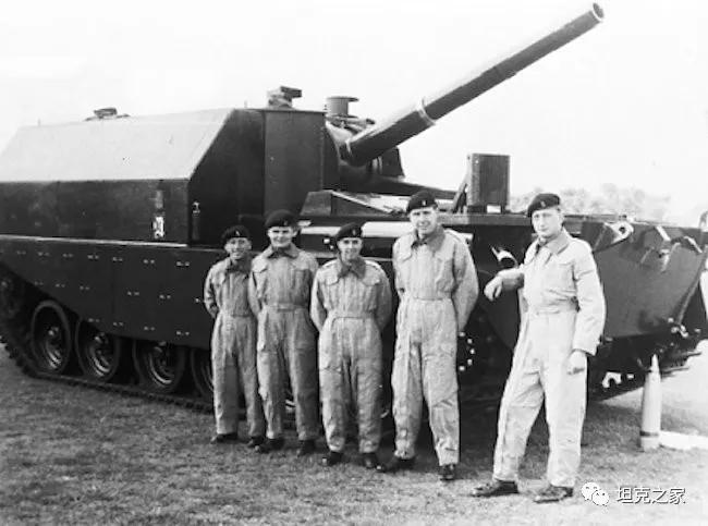 战车溯源：新瓶装老酒的英伦弹弓——FV3805自行火炮