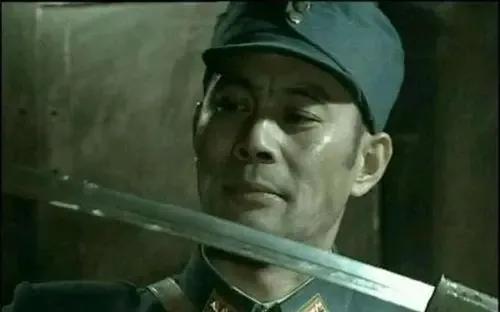 亮剑楚云飞送给老李手枪,新亮剑楚云飞送给李云龙的勃朗宁