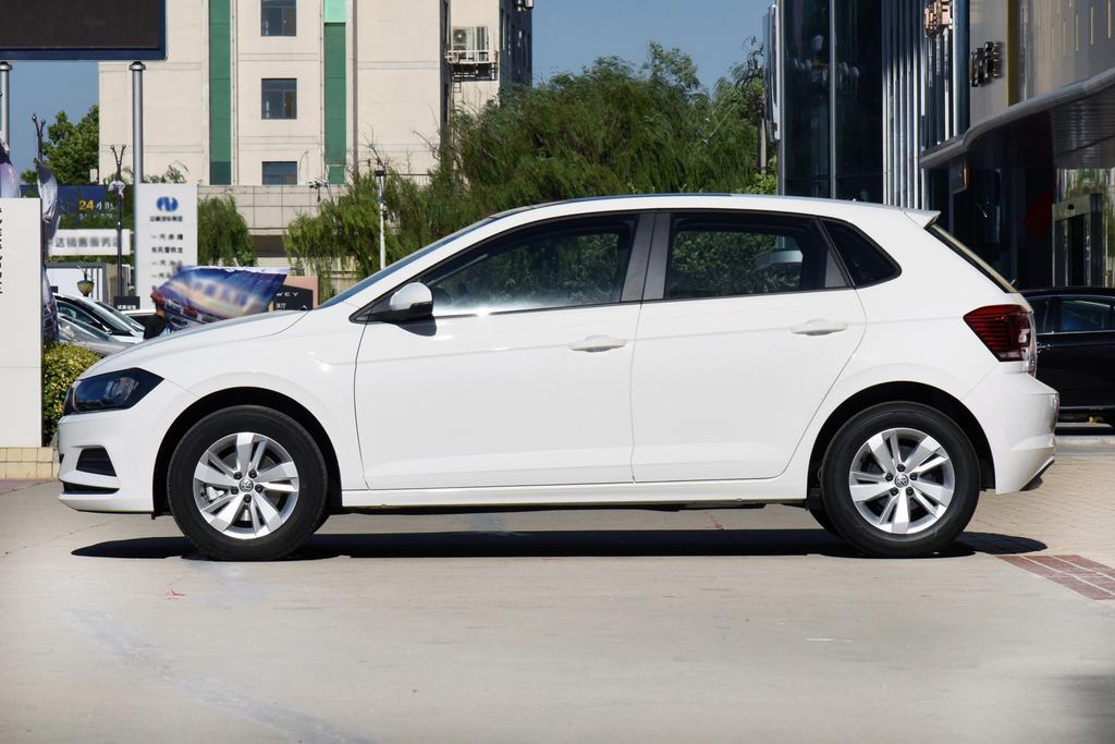 适合不同人群的三款练手两厢车