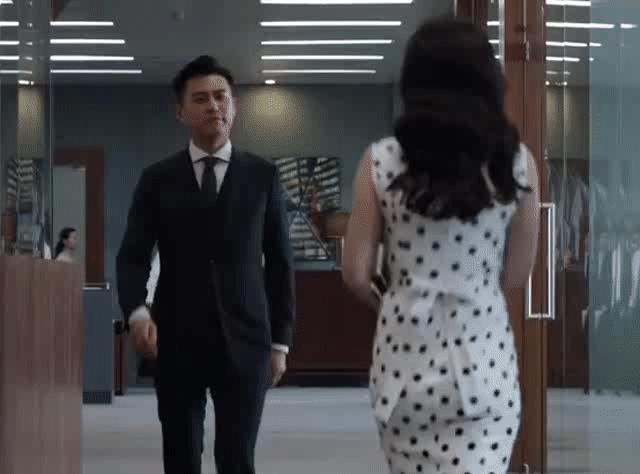 精英律师栗娜干练情商高,精英律师栗娜个人简介