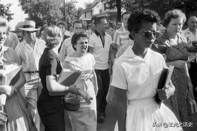 没有美元别做美国梦?世界第一的美国,教育为什么那么贵