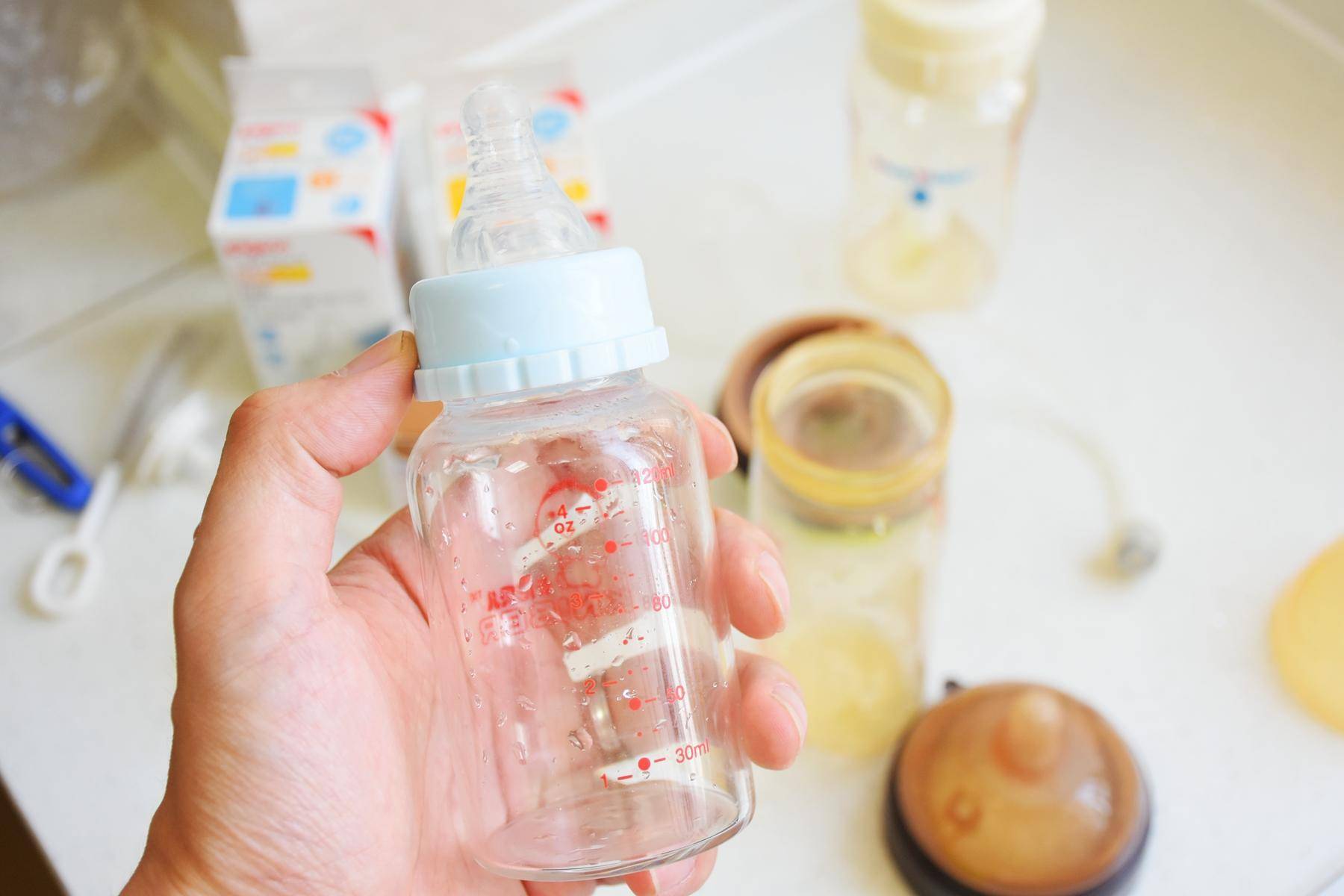 从新生儿到孩子断奶，不知道奶瓶怎么选？看这一篇文章就够了