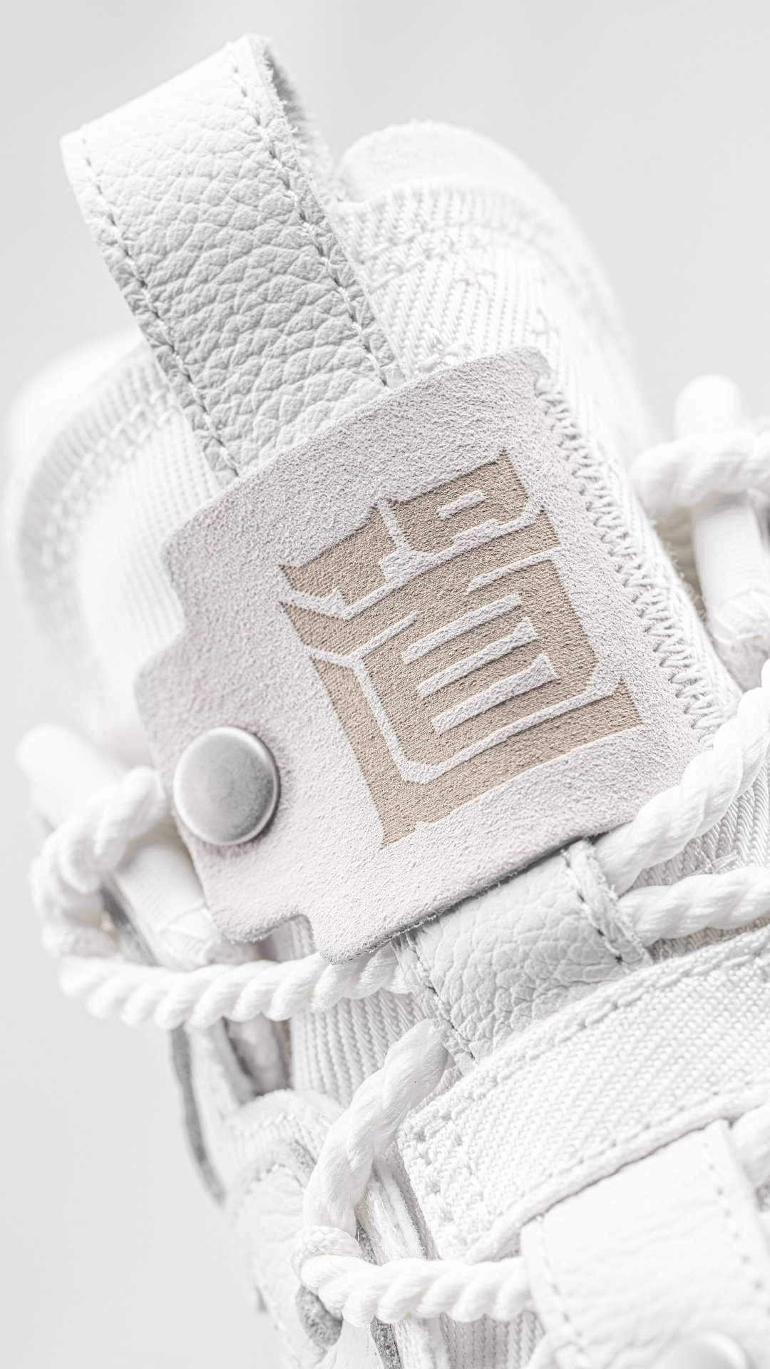 安踏新出的篮球鞋绿白搭配,2019安踏新霸道鞋