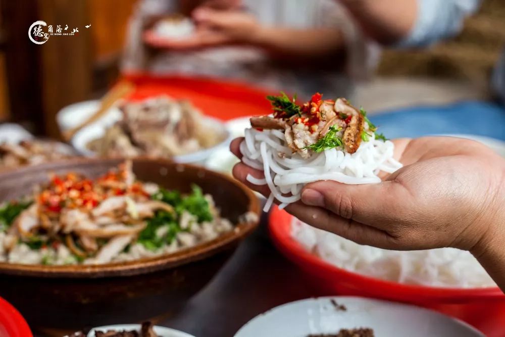 一处小众目的地！这里有酸汤辣子蘸出来的美味，吃一口就丢魂！
