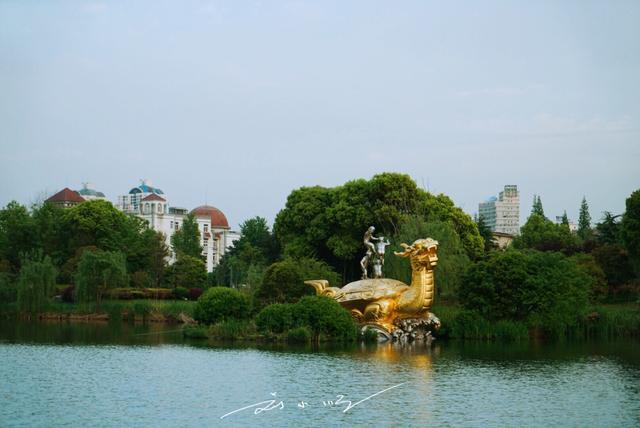 为何苏南gdp远超苏北苏中,苏南苏北gdp