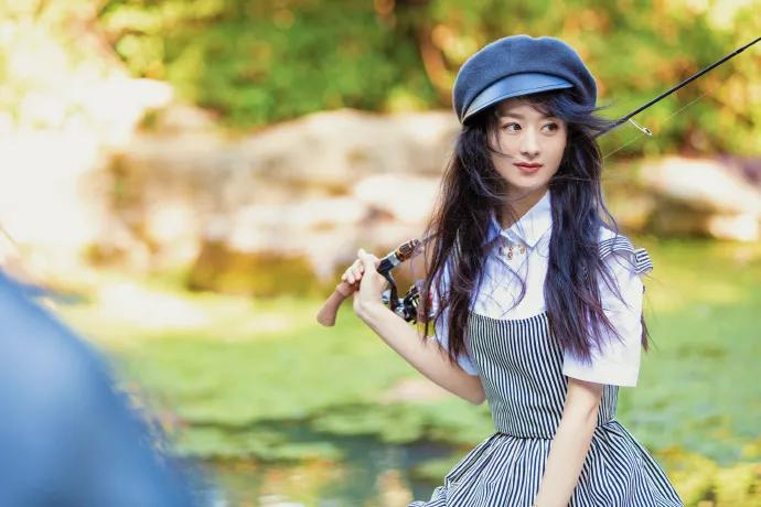 赵丽颖被嘲土的视频,赵丽颖被指撞脸