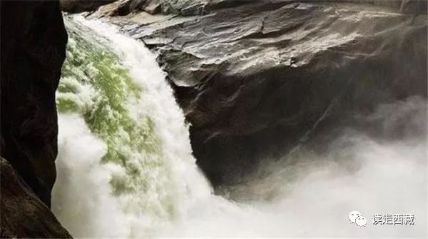 西藏墨脱到波密的路上风景如画,墨脱的秘境瀑布