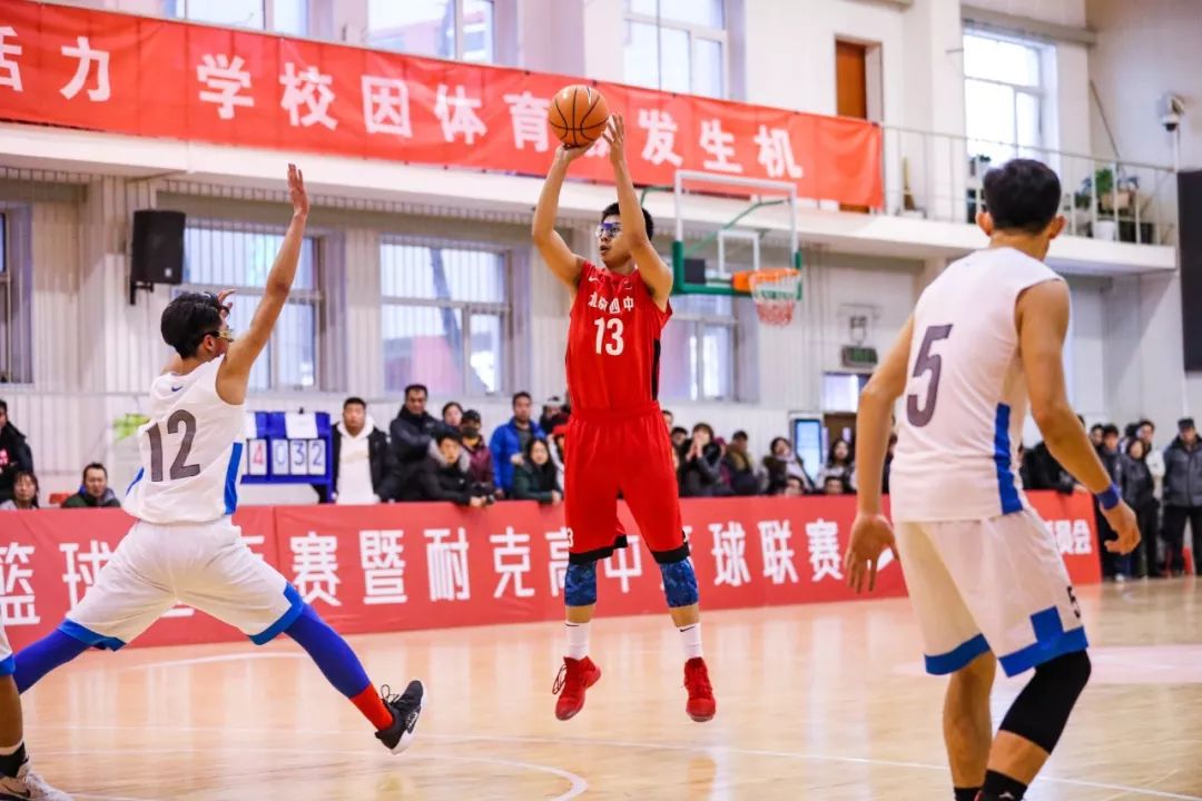 十六强激烈幸存不易新八强更强明日开战丨2018-19耐克高中联赛