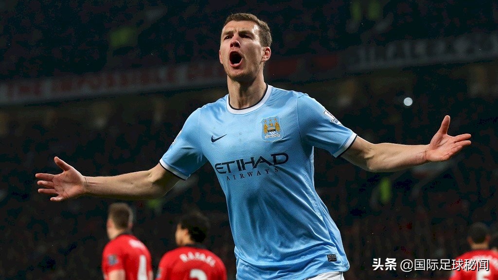 哲科迎个人历史性时刻！世界足坛小国最强中锋第一人