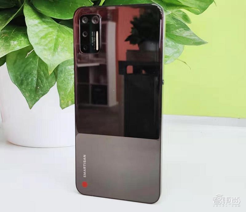 字节跳动出的手机,字节跳动坚果手机