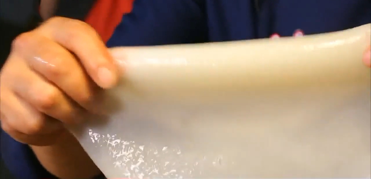 如何自制凉皮凉了也劲道,自制凉皮怎么做又滑又劲道