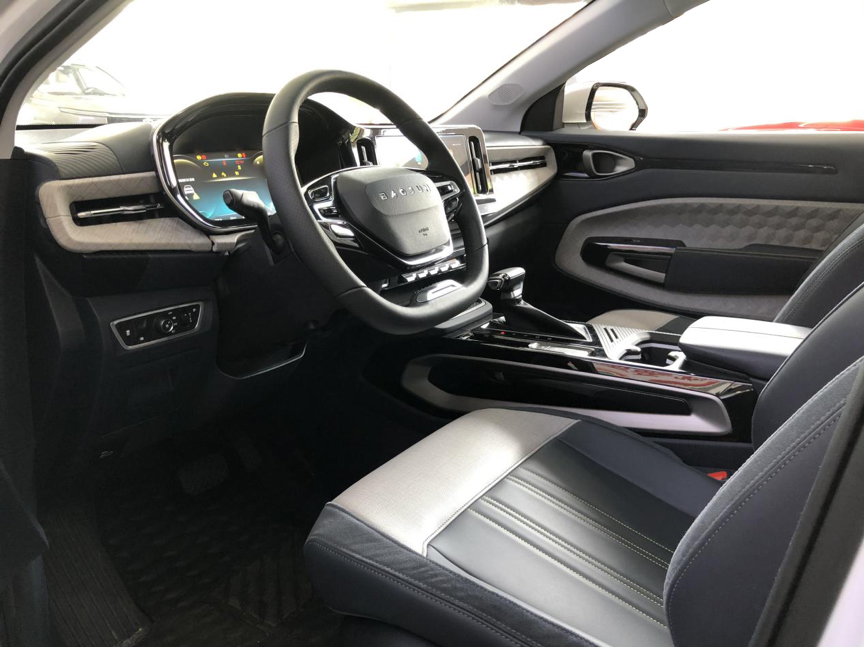 宝骏rm-52019款1.5tcvt精英型7座,2019年广州车展新宝骏rm-5实车