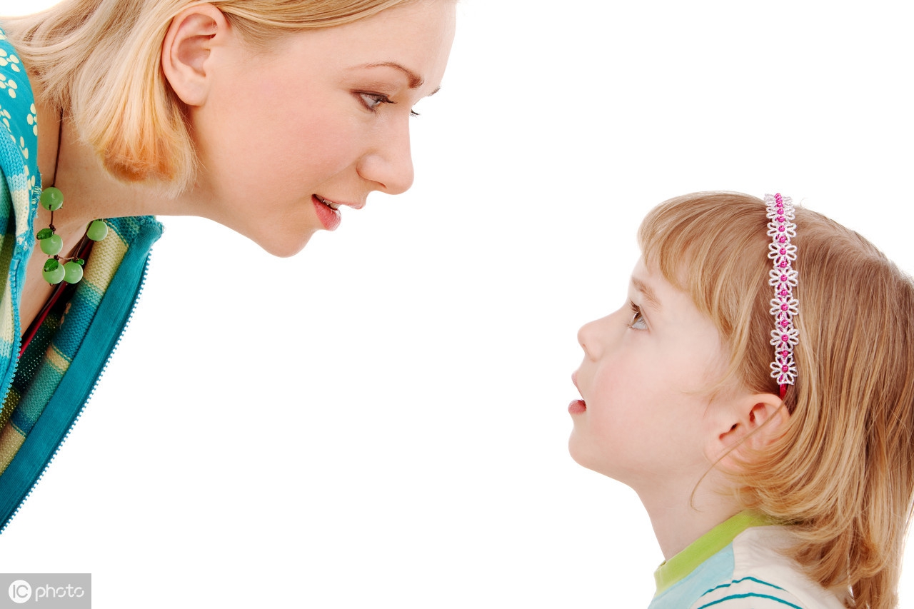 宝宝说话不清怎么纠正,4-5岁儿童说话吐字不清挂哪个科