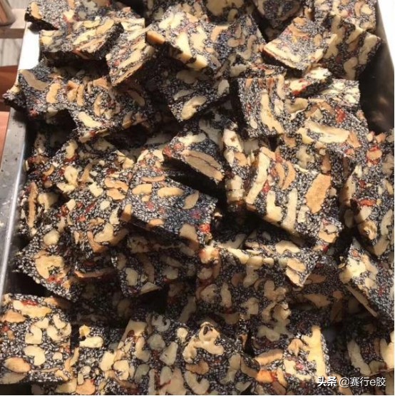 阿胶膏什么做的,阿胶膏的功效和做法