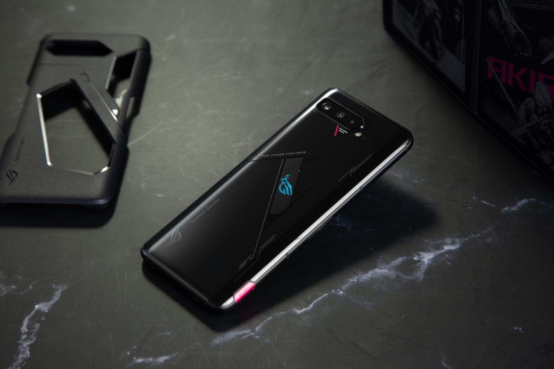 144Hz+骁龙888Plus很耗电？看ROG游戏手机5s坚持一整天不充电