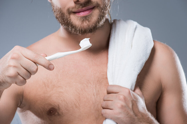 男人刮胡子的频率决定寿命长短,男人胡子长得快寿命短