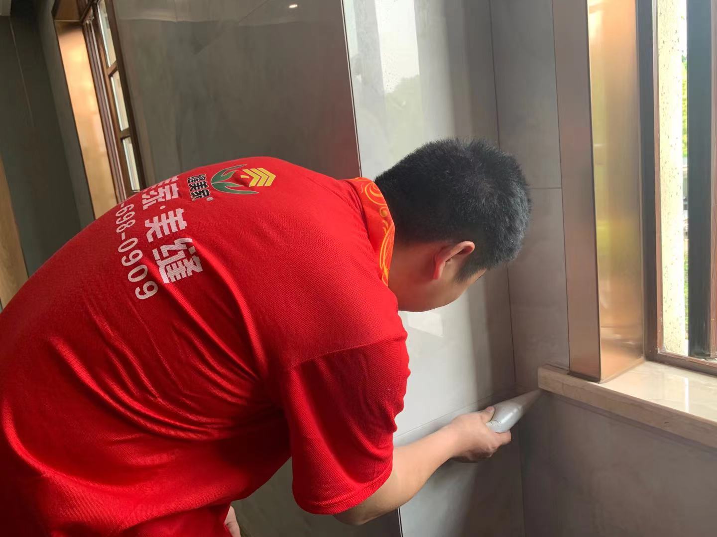 做美缝师辛苦吗,美缝师