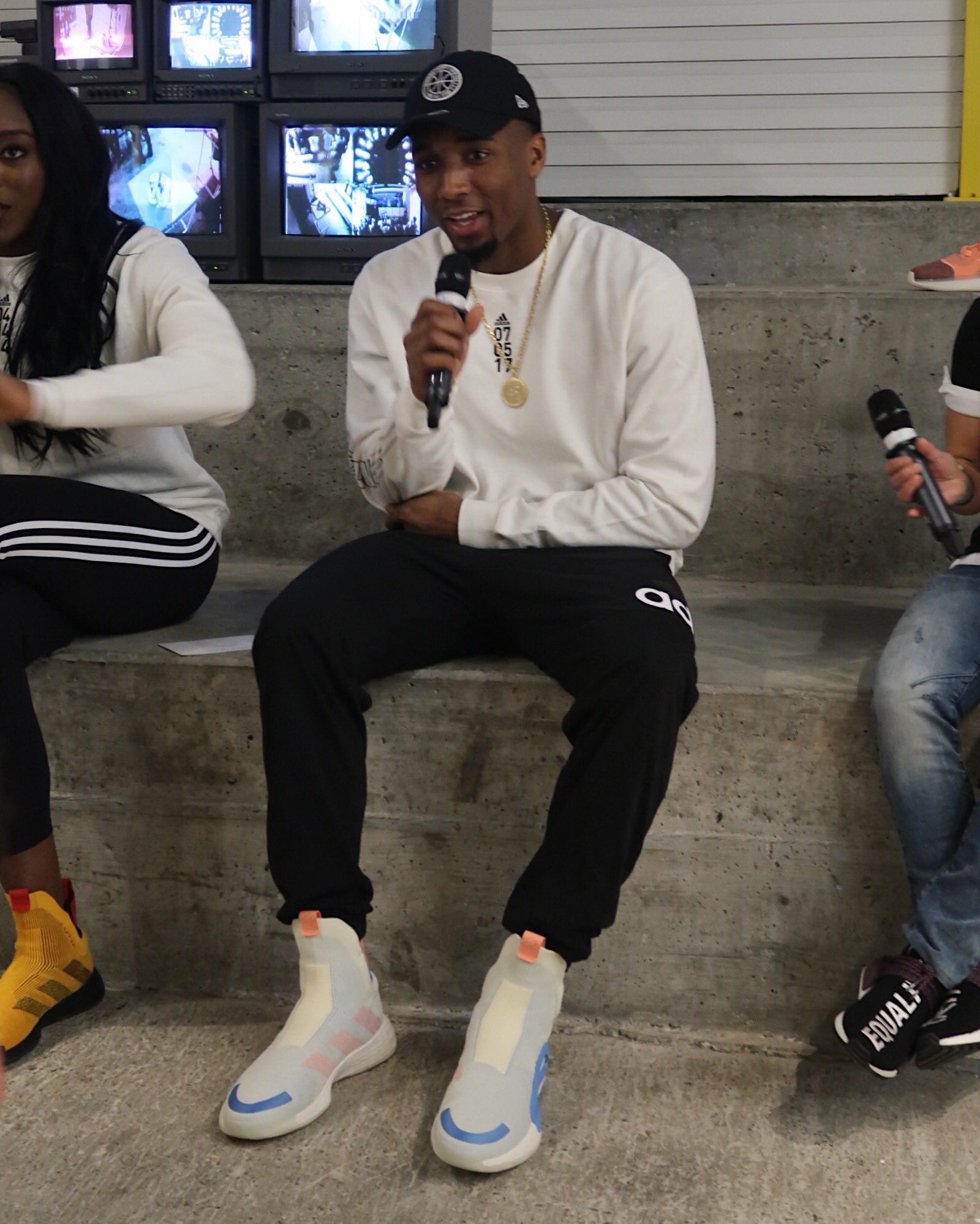 篮球鞋adidas即将推出利拉德,篮球鞋未来发展趋势