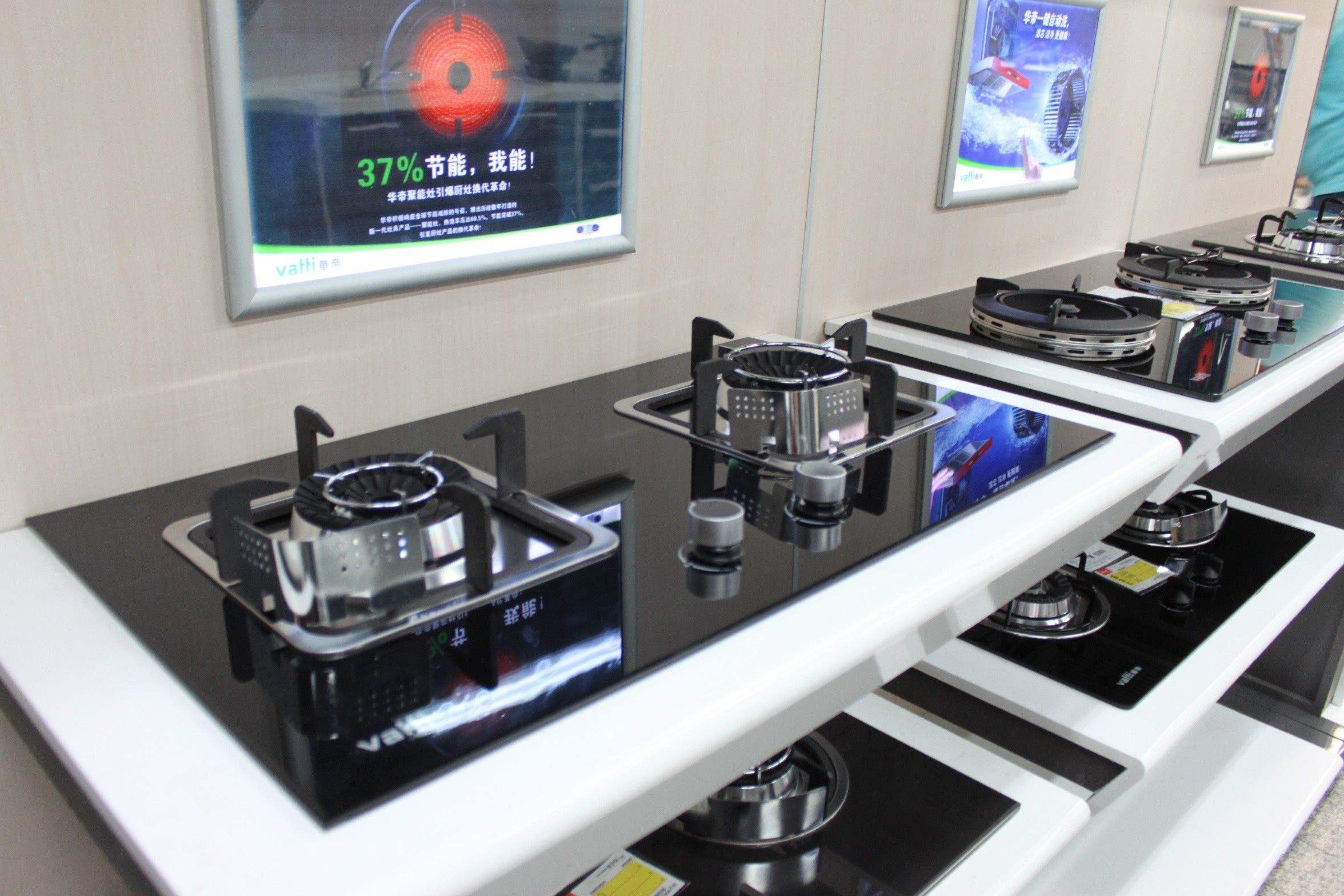 燃气灶打不着火松手就熄灭怎么办,燃气灶打不着火一松手火就灭