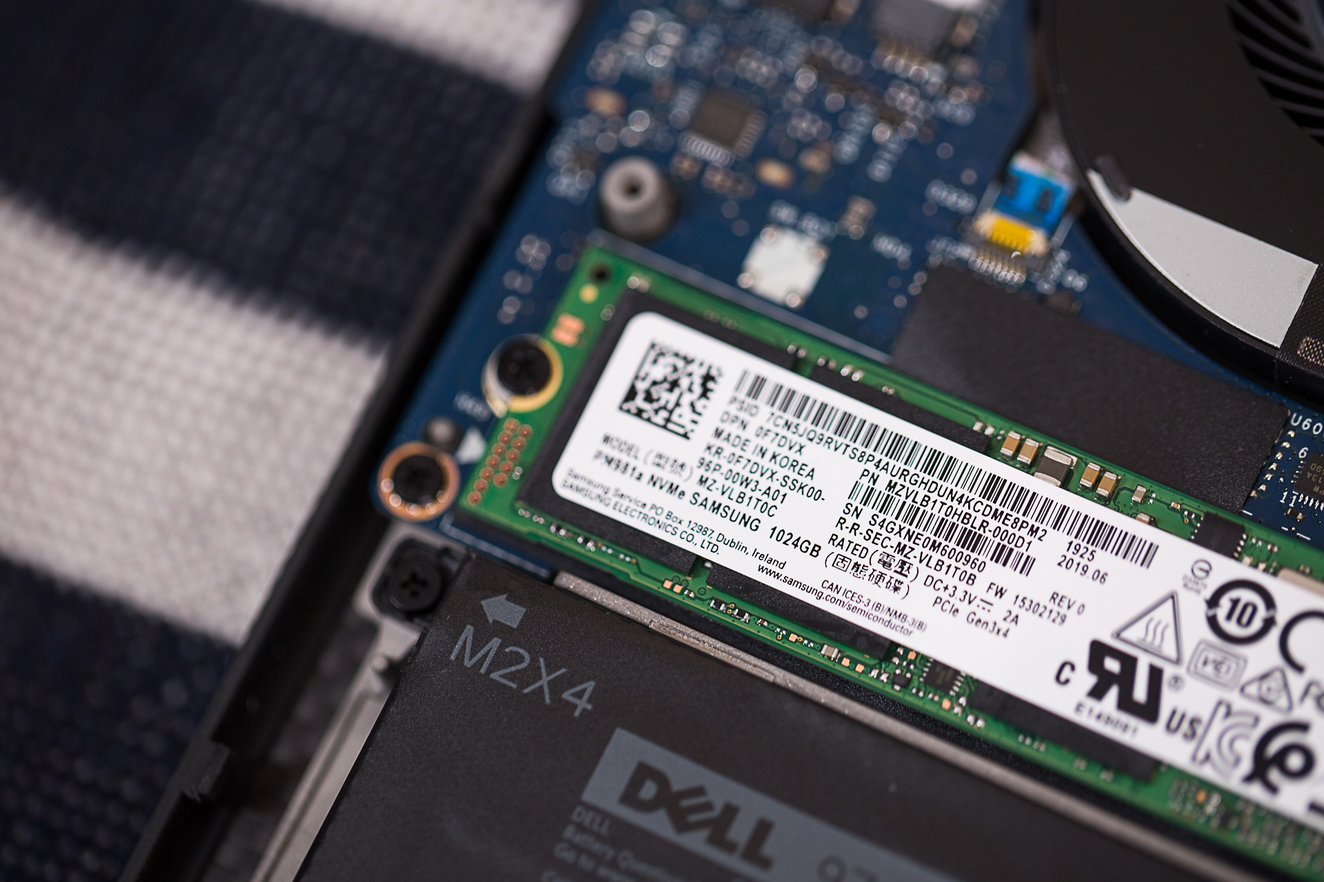 dell笔记本屏幕颜色,dell戴尔xps159530测评