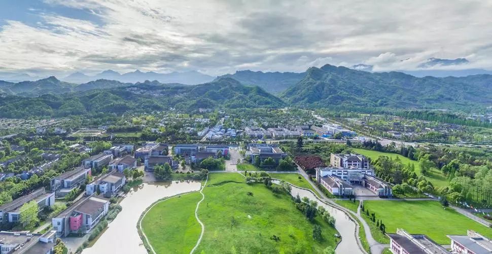 有一种修行叫俗世修行,有一种修行叫止语