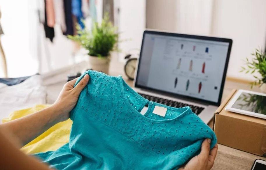 网购衣服和实体店衣服的区别,网上买的衣服跟实体店有区别吗