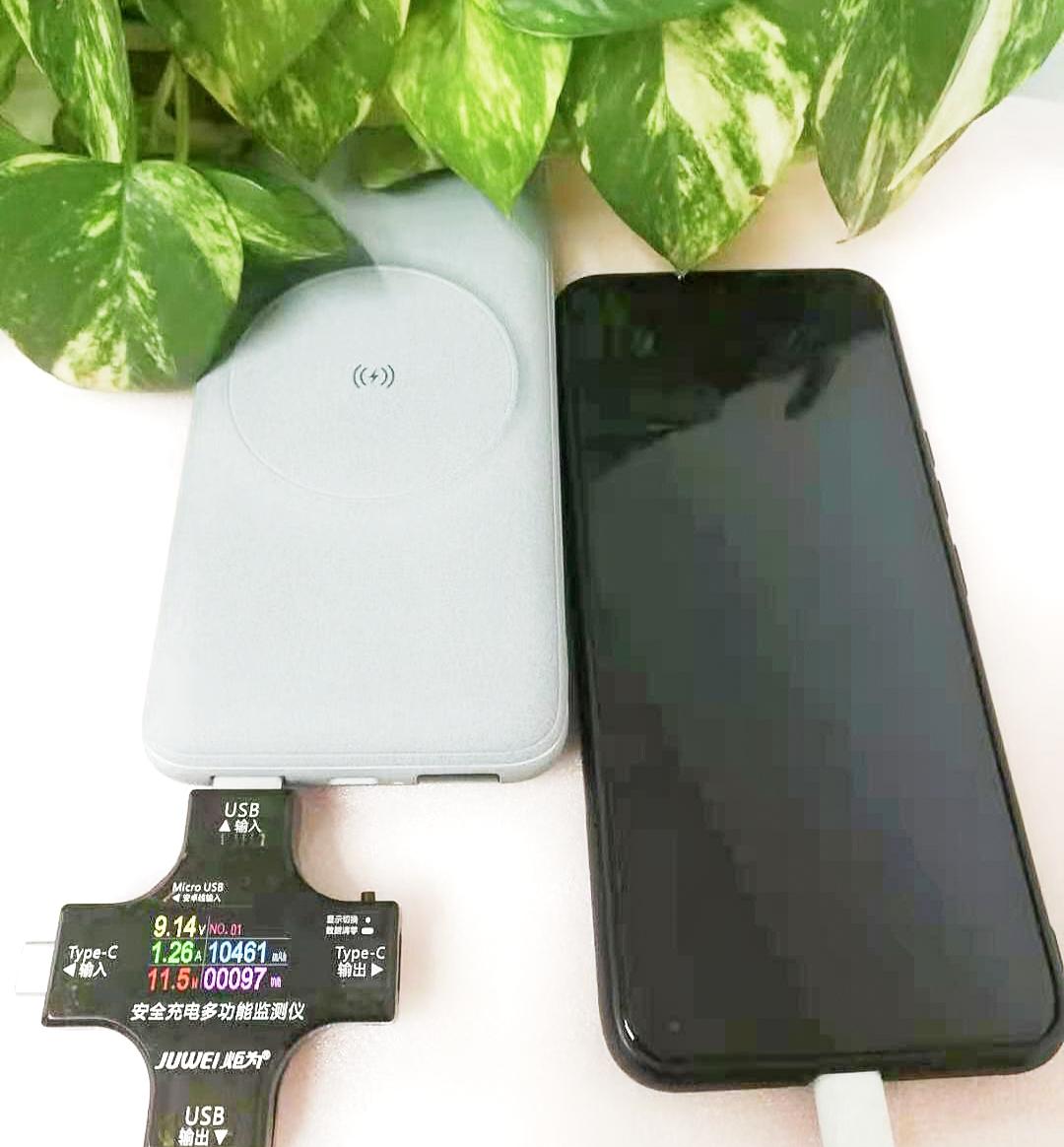 magsafe磁吸充电宝可否吸安卓手机,无线磁吸式充电宝评测安卓