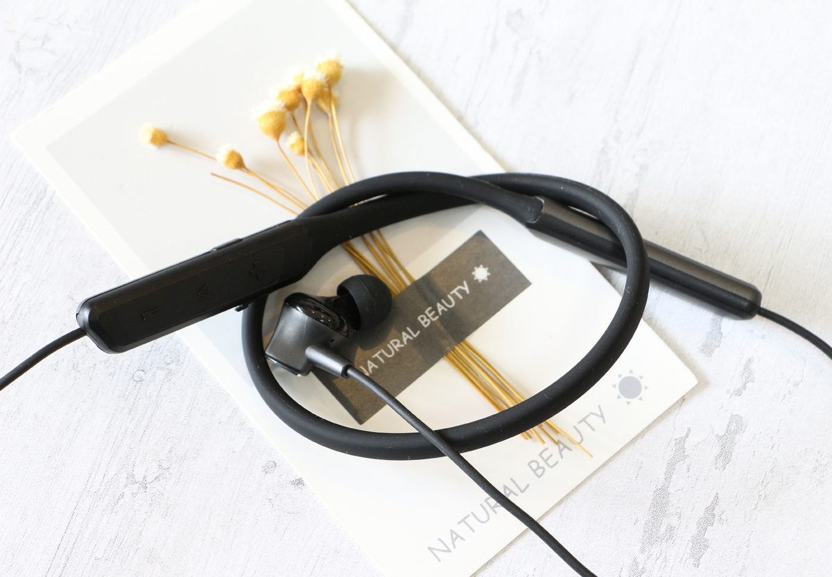 苹果AirPods太贵？耳机也可很爱国！爱国者W08颈圈式蓝牙耳机体验