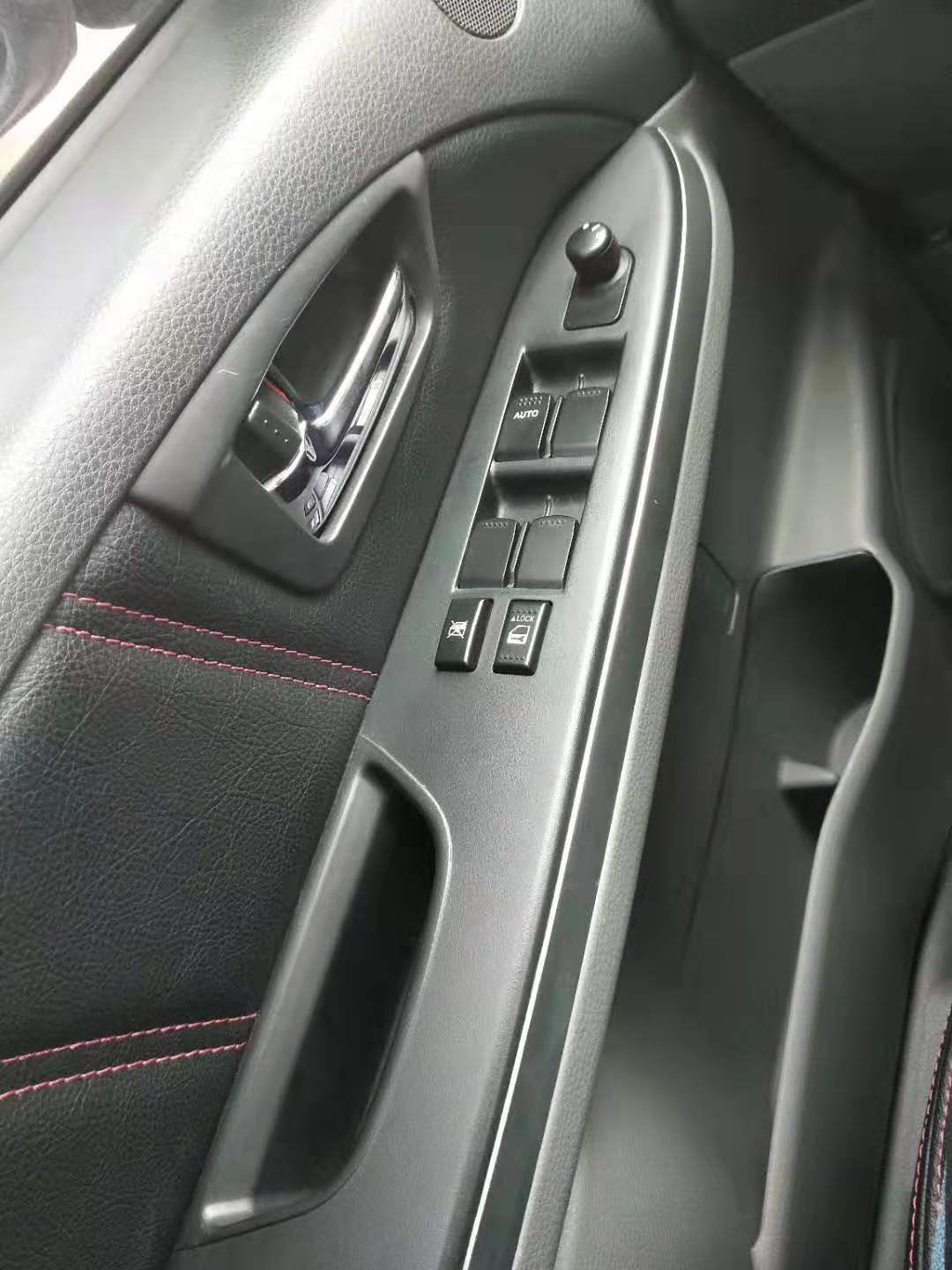 2万天语sx4二手车,2万左右18款铃木天语sx4白色二手