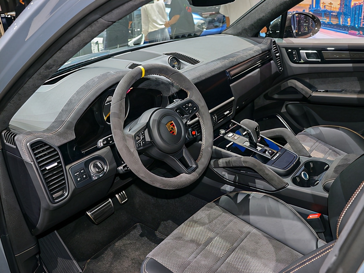 2024保时捷卡宴turbogt到店实拍,广州2024款保时捷卡宴gt